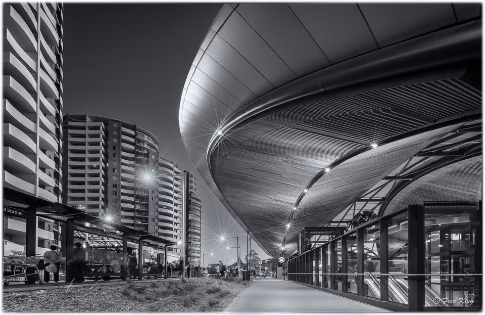 Buildings & Architecture, photograph by Fred King