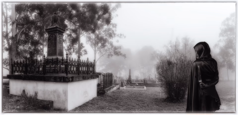 Mono Landscape & Seascape, photograph by Fred King