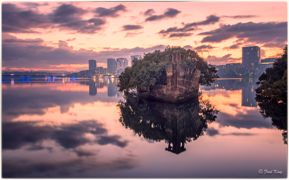 Colour Landscape & Waterscapes, photograph by Fred King