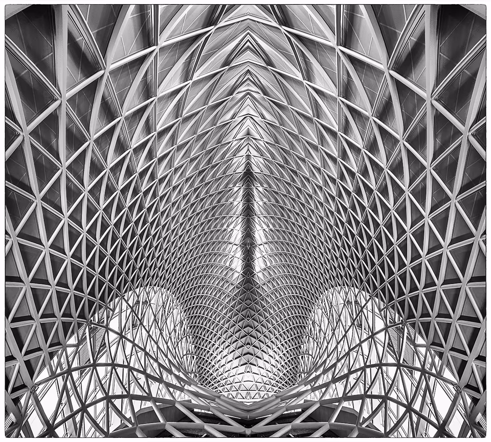 Kings Cross Station LINES out there symetrical