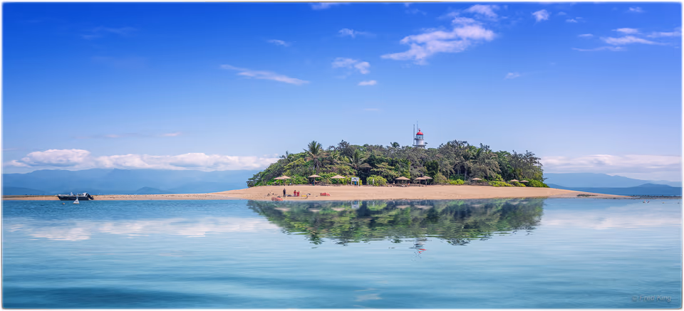 Colour Landscape & Waterscapes, photograph by Fred King