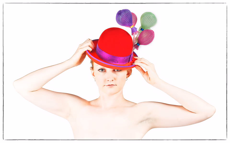Helen & red hat